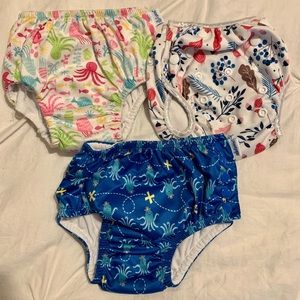 REUSABLE PLASTIC SWIM DIAPER BUNDLE